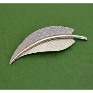 Vintage Silver Tone Avant Garde Leaf Brooch, K27
